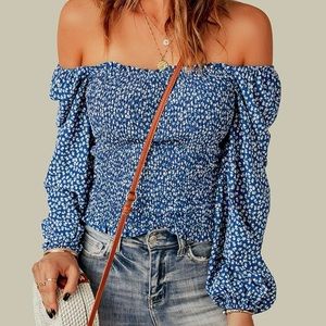 ❌ SOLD ❌ NWOT Floral Blouse